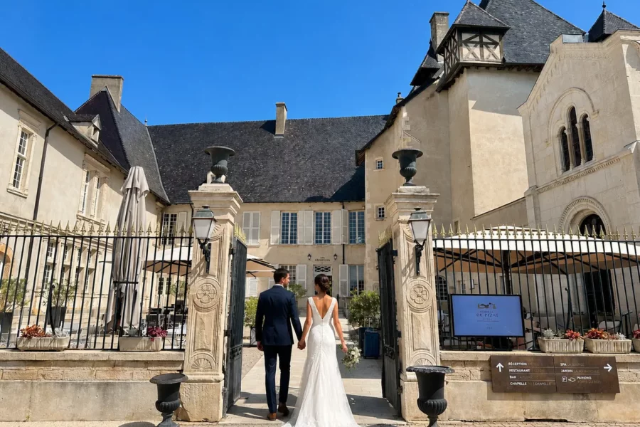 Chateau pizay facade maries