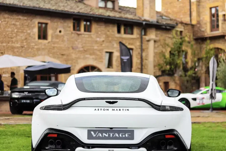 seminaire DOMAINE ruisseliere Aston Martin